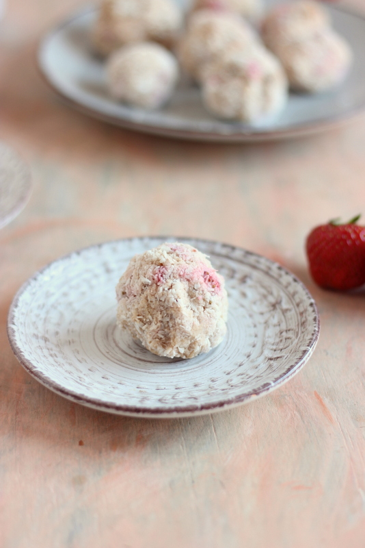 tartufini-cocco-e-fragole